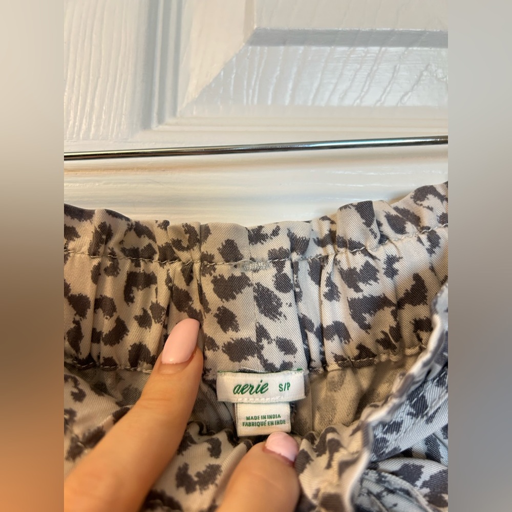Aerie Gray Leopard Print Shorts - Picture 9 of 12
